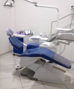 Studio dentistico Dr Alfredo Riccardi Medico Chirurgo Odontoiatra